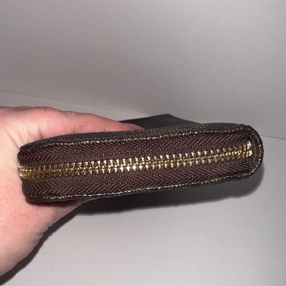 Michael Kors EUC Brown Signature Grained Coated Canvas and Leather Wallet - Picture 7 of 17